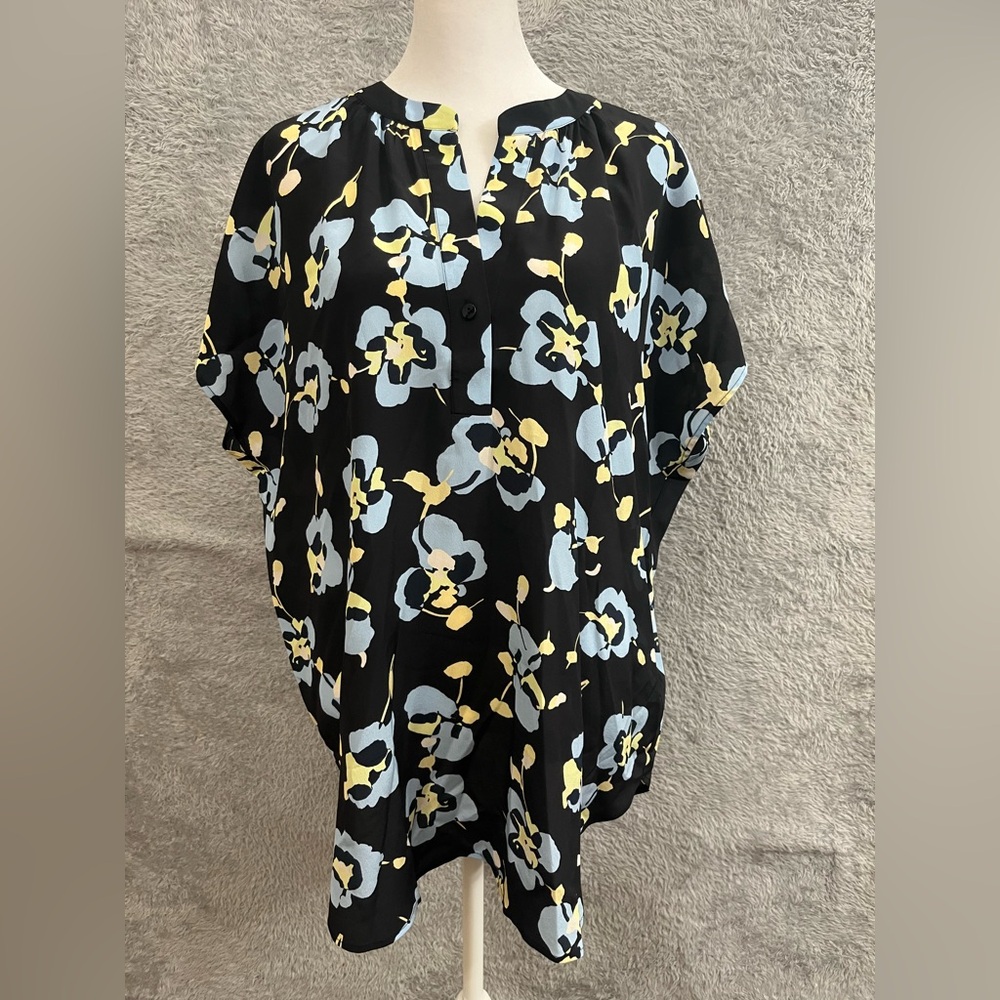 Amour Vert Renata Silk Floral Blouse Size Large RETAIL $140 NWT